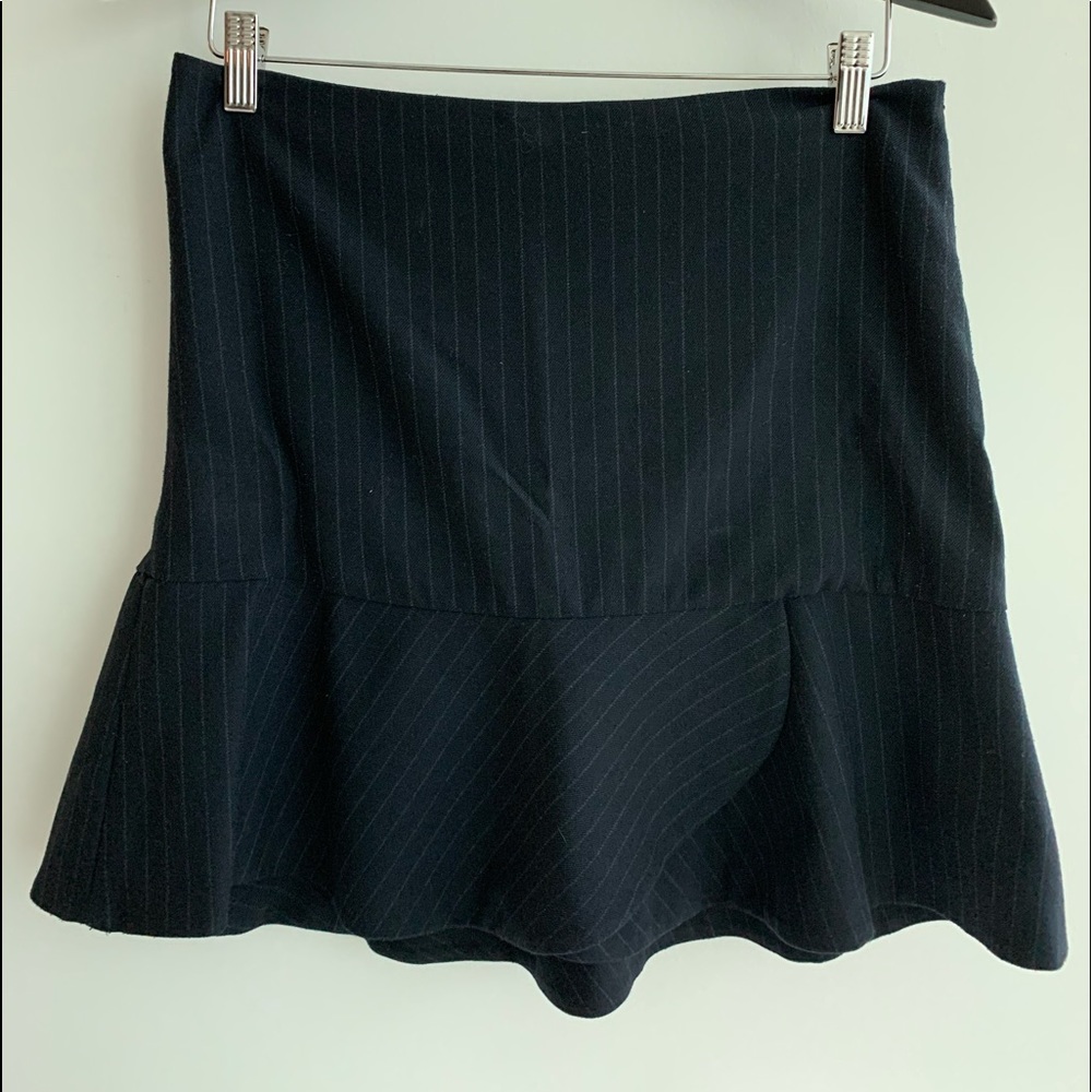 CUTE ZARA MINI SKIRT WITH FINE LINES